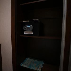 Deluxe One-Bedroom King Suite